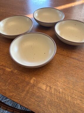 Neutral Cream Stoneware Bowls - Set of 4
